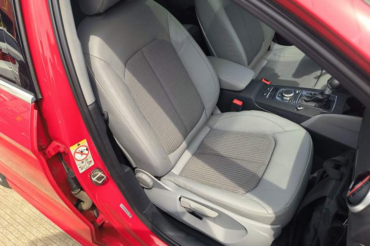 Used Audi A3 2019 Limousine 35 TFSI Fashion Edition China VI Emission Standard
