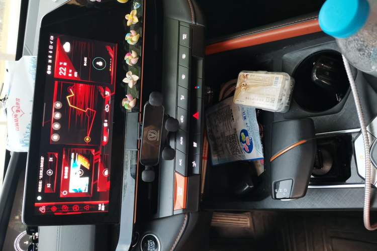 Used CHANGAN UNI-V 2022 1.5T Prestige Version Audio And AC Panel