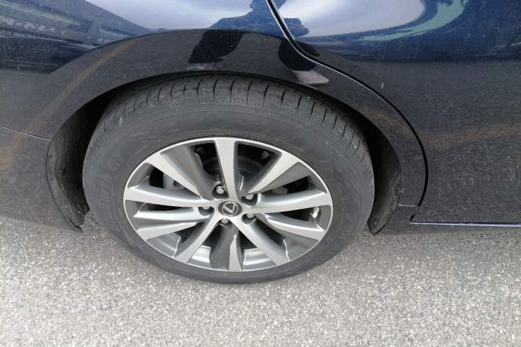 Used Lexus ES 2020 200 Excellence Edition Exterior 5