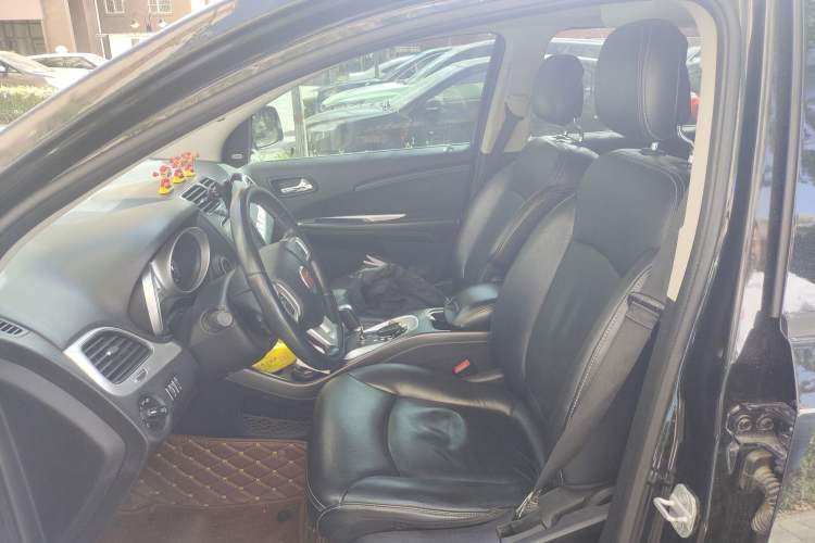 Used Fiat Freemont 2013 3.6L Intelligent All-Wheel-Drive Version