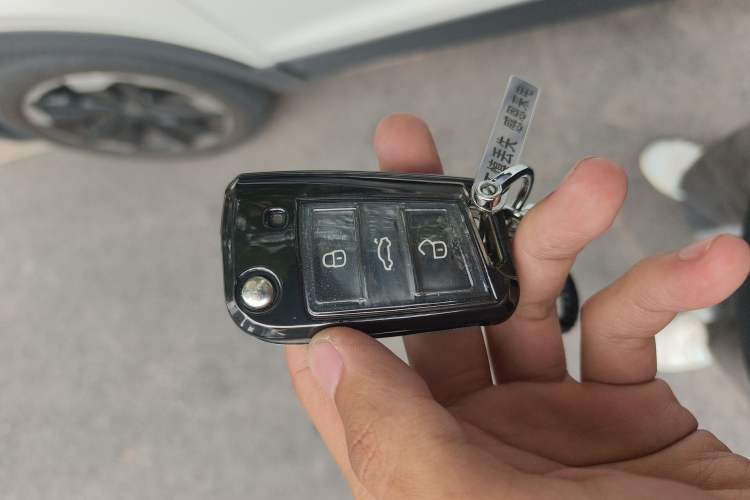 Used Volkswagen Tacqua 2021 200TSI DSG JoyConnect Edition