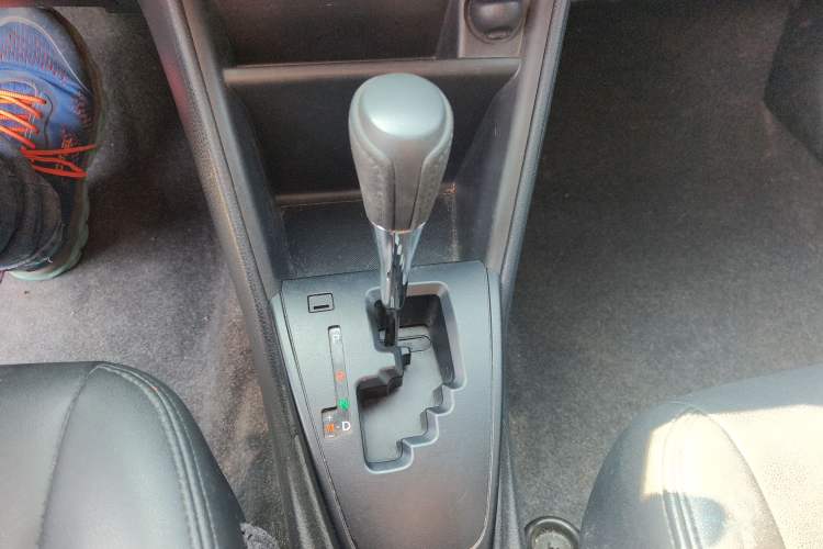 Used Toyota YARiS L Zhi Xuan 2022 1.5L CVT Leading PLUS Edition Gear Lever