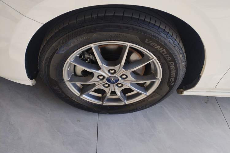 Used Ford Focus 2020 Hatchback EcoBoost 180 Automatic Trend Edition Left Front Wheel Hub