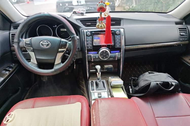 Used Toyota Reiz 2013 2.5V Shangrui Edition Center Console