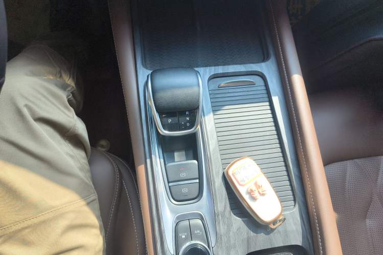 Used Chery Arrizo 8 2023 High-Performance Edition 2.0T DCT Powerfully Equipped
