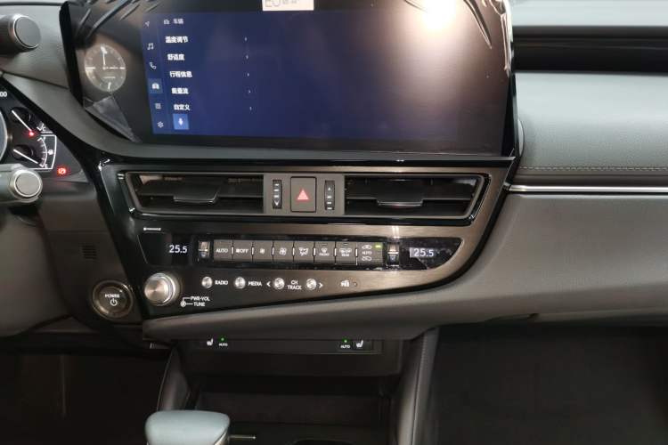 Used Lexus ES 2022 300h Excellence Edition