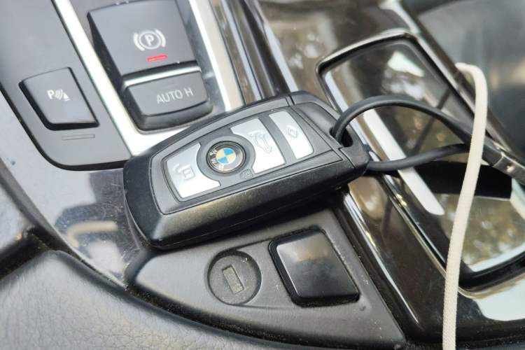 Used BMW 5 Series 2013 525Li Leading Model Vehicle Key