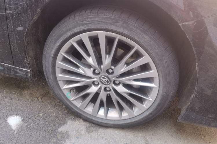 Used Toyota Camry 2019 Revised Version Dual-Engine 2.5 HG Luxury Edition Right Front Wheel Hub