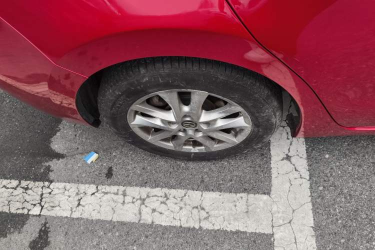 Used Mazda 3 Axela 2016 Sedan 1.5L Automatic Luxury Model