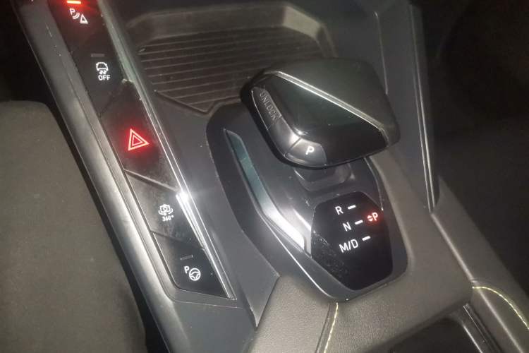 Used Lynk & Co 06 2023 Remix 1.5T Dynamic Halo
