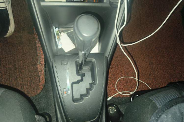 Used Toyota YARiS L Zhi Xuan 2016 Revised 1.5E CVT Charming Edition Gear Lever