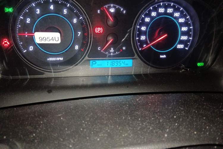 Used Chevrolet Captiva 2012 2.4L 4x4 Flagship Edition 7 Seats
