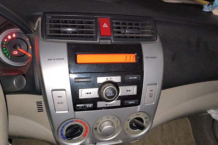 Used Honda City Classic 2008 1.5L Automatic Elite Edition Audio And AC Panel