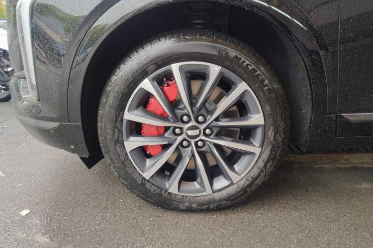 Used Cadillac XT5 2025 2.0T Prestige Version Left Front Wheel Hub