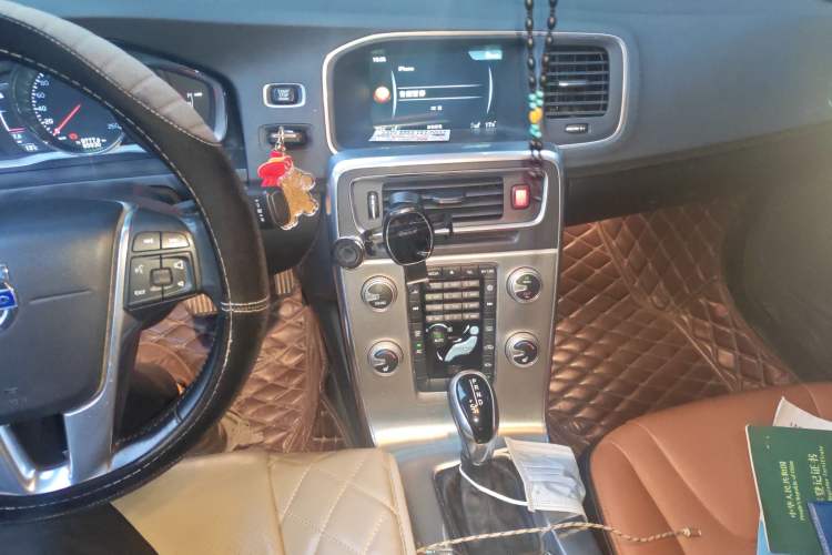 Used Volvo S60 2017 S60L T4 Smart Range Edition
