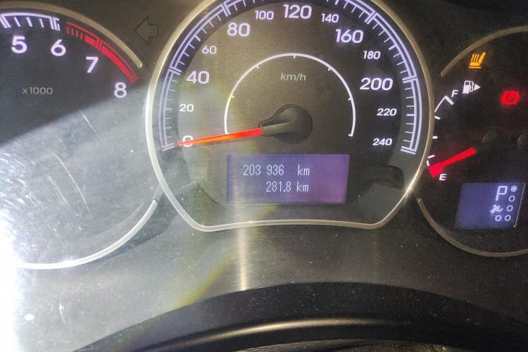 Used Renault Koleos 2012 2.5L 4x4 Comfort Edition with Navigation
