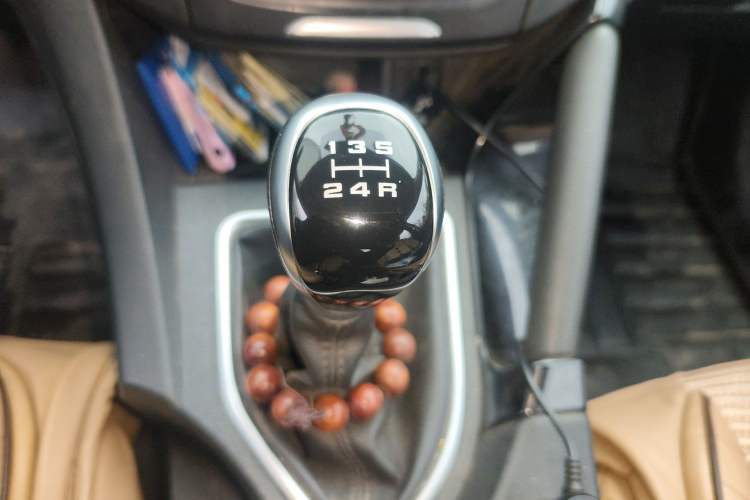 Used Dongfeng Aeolus AX7 2016 2.0L Manual Zhuyue Model Gear Lever