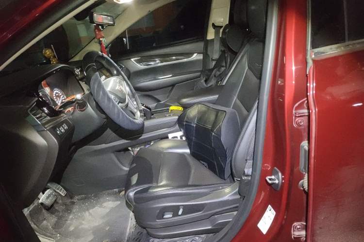 Used Cadillac XT5 2018 25T Luxury Model