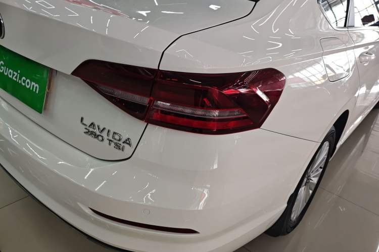 Used Volkswagen Lavida 2021 280TSI DSG Comfort Edition Exterior 3