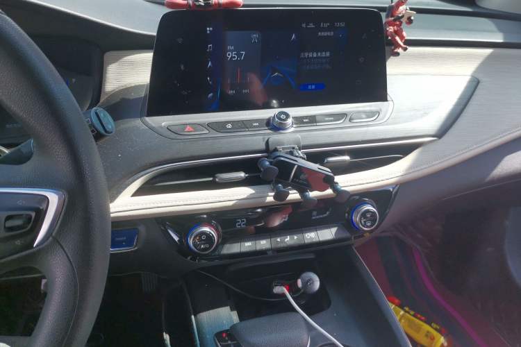 Used Buick Velite 6 2020 Plug-in Hybrid Connected Fashion Model
