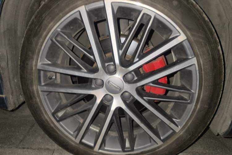 Used Geely Auto Preface 2021 Revised Version 2.0TD Luxury Edition Right Front Wheel Hub