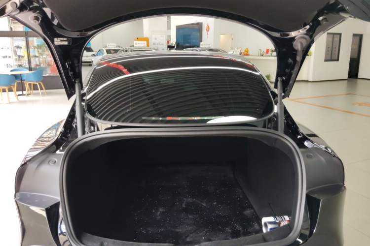 Used Tesla Model 3 2023 Rear-Wheel-Drive Version Trunk