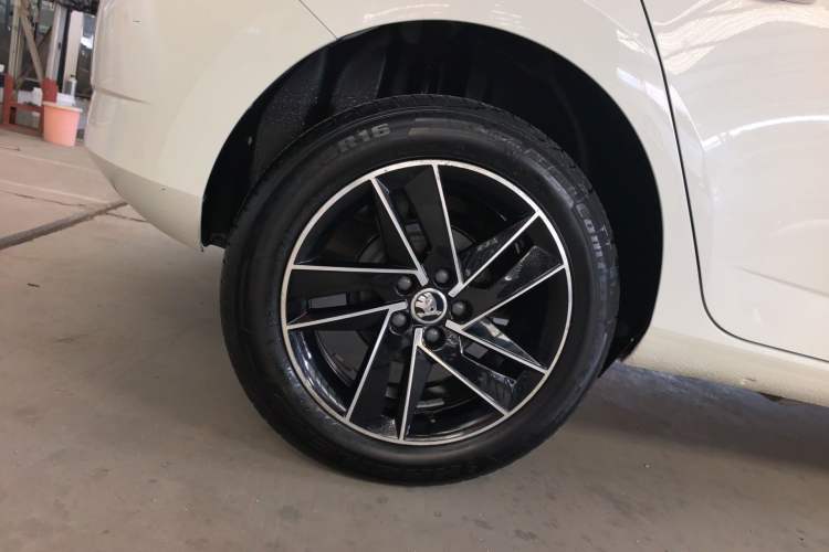 Used Skoda Fabia 2017 1.6L Automatic Chuanxing Edition
