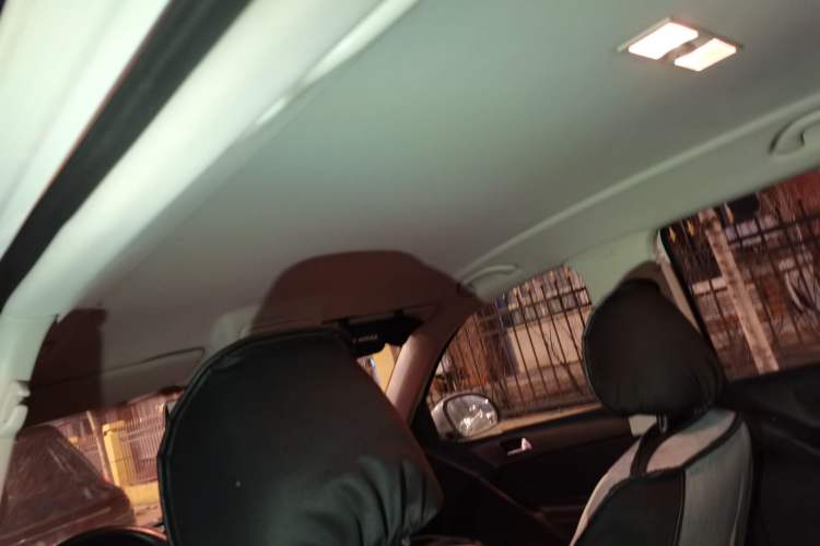 Used Volkswagen Tiguan 2016 280TSI Automatic Two-Wheel-Drive Silk Road Style Edition Headliner