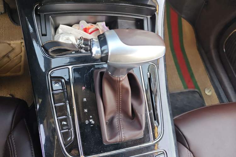 Used Leopaard Mattu 2018 1.6T GDI DCT Elite Model Gear Lever