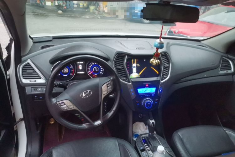 Used Hyundai Santa Fe 2013 2.4L Automatic Two-Wheel Drive Smart Version
