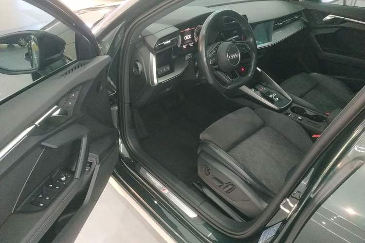 Used Audi A3 2024 A3L Limousine 35 TFSI Luxury Sport Edition Driver Seat