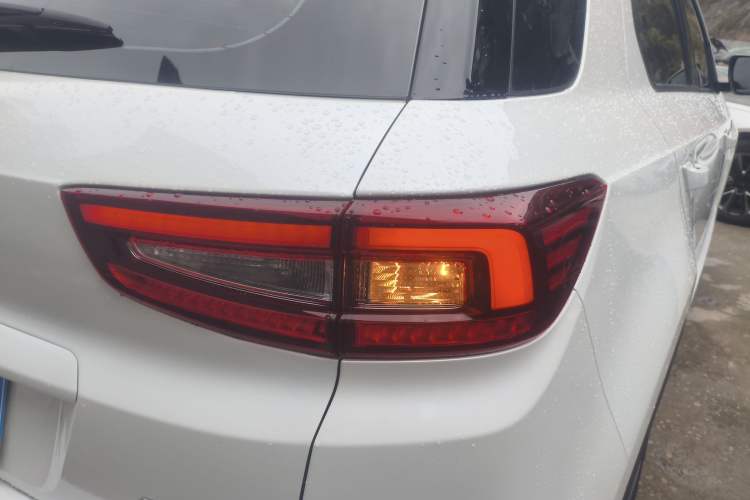 Used Changan CS55 2019 1.5T Automatic Colorful Edition China VI Standard
