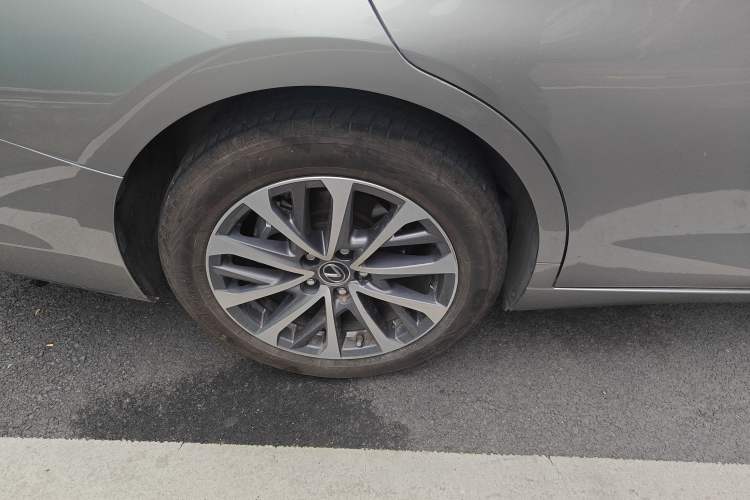 Used Lexus ES 2022 200 Excellence Edition