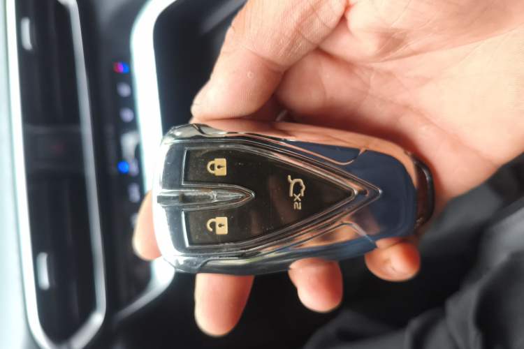 Used CHANGAN UNI-T 2022 1.5T Prestige Version Vehicle Key