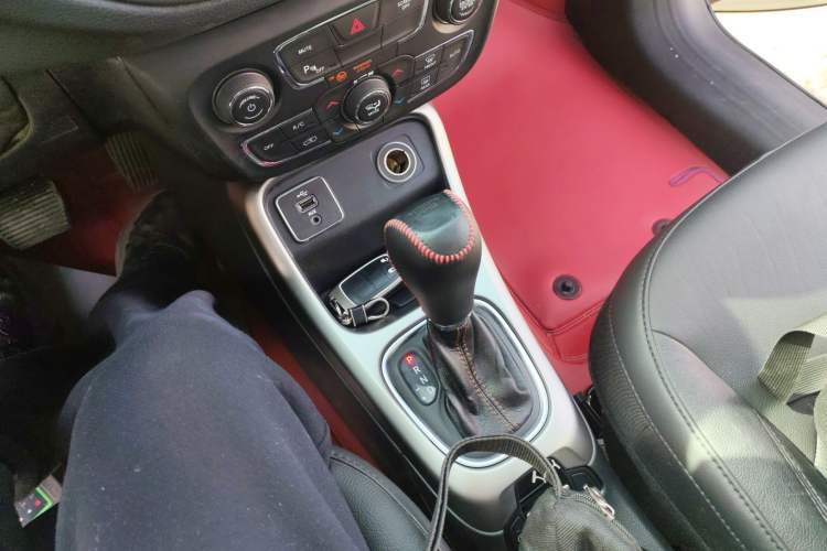 Used Jeep Compass 2017 200T Automatic Family Edition