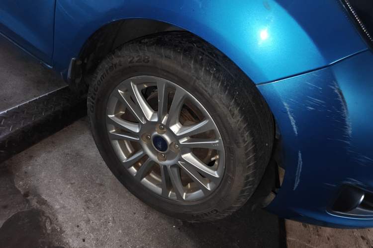 Used Ford Fiesta 2013 Hatchback 1.5L Automatic Fashion Edition
