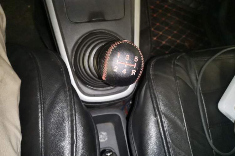 Used Suzuki Wagon R X5 2013 Cruise Edition 1.4L VVT Standard Model Gear Lever