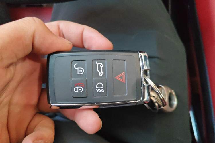 Used Jaguar F-PACE 2021 250 PS Vehicle Key