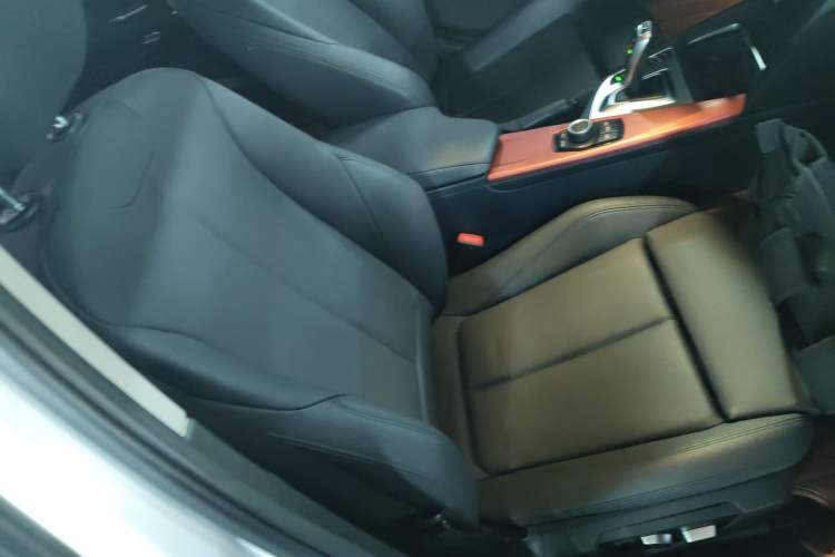 Used BMW 3 Series 2018 320Li Fashion Model
