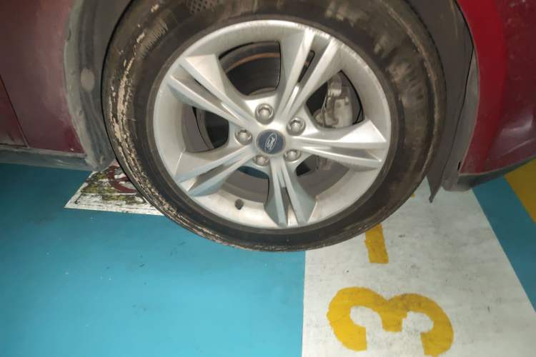 Used Ford Focus 2012 Hatchback 1.6L Automatic Fashion Edition
