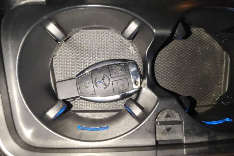 Used Mercedes-Benz C-Class 2017 C 200 L Sport Edition Vehicle Key