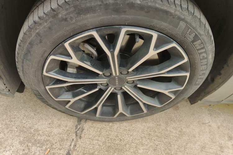 Used Zeekr 007 2024 Rear-Drive Enhanced Version 75 kWh
