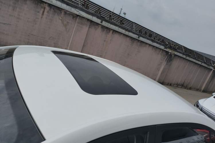 Used Roewe i5 2023 1.5L CVT Luxury Edition