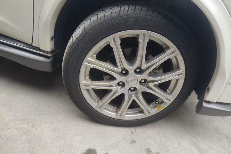 Used Infiniti ESQ 2014 1.6L Spontaneous Edition
