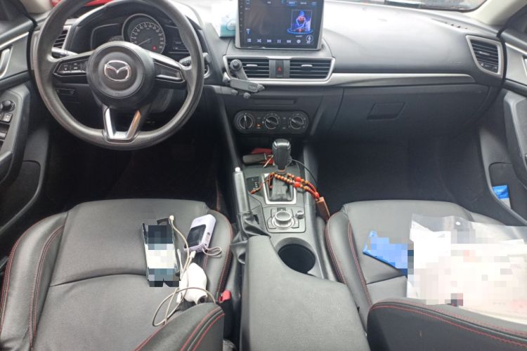 Used Mazda 3 Axela 2017 Sedan 1.5L Automatic Comfort Model China VI Standard Center Console