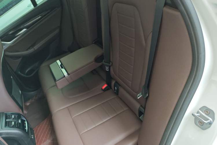 Used BMW X3 2020 xDrive25i M Sport Package Left Rear Seat