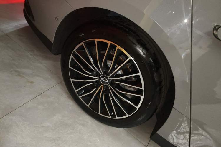 Used BYD Han 2025 DM-i Intelligent Driving Edition 125KM LiDAR Flagship Model