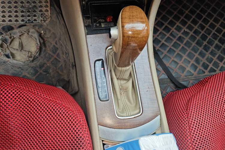 Used Nissan Sylphy 2009 1.6XE Automatic Comfort Edition Gear Lever