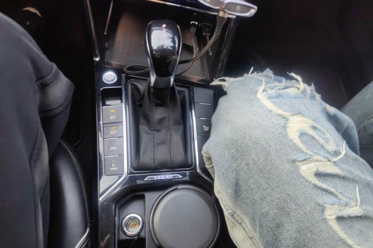 Used Volkswagen Passat New Energy 2022 430 PHEV Hybrid Elite Edition Gear Lever