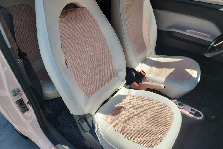 Used Wuling Hongguang MINIEV 2022 Macaron Premium Model – Lithium Iron Phosphate